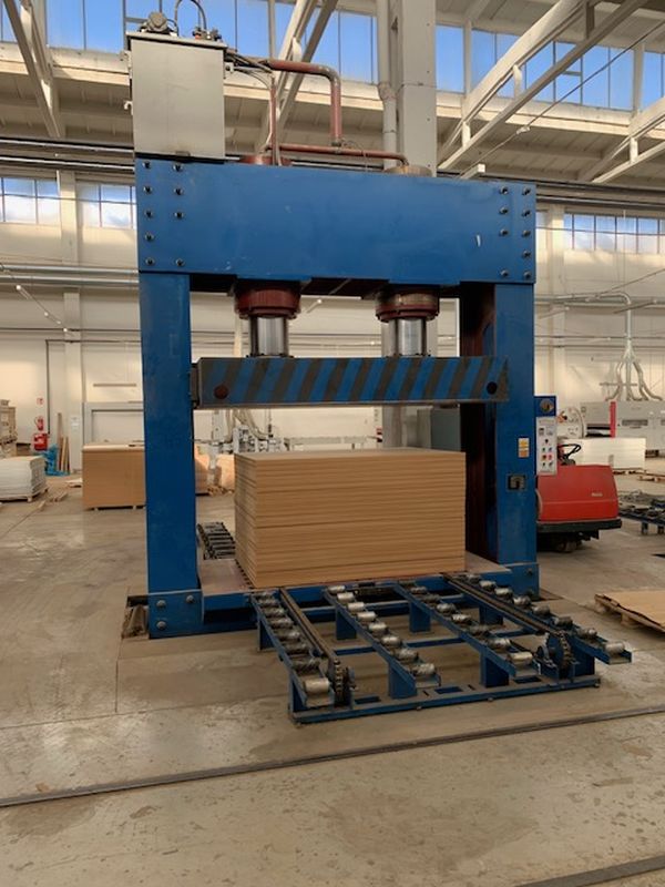 hydraulic carcass press / LINYI JIANZHONG WOOD MACIHNERY / JJZ-CP