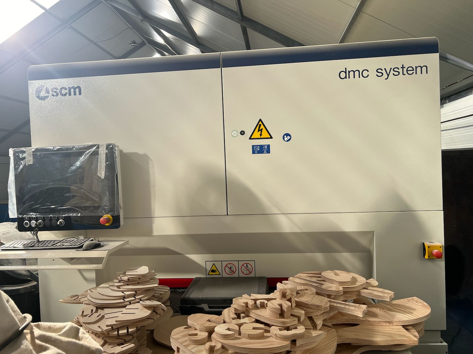 Automatic calibrating sanding machine / SCM / DMC system