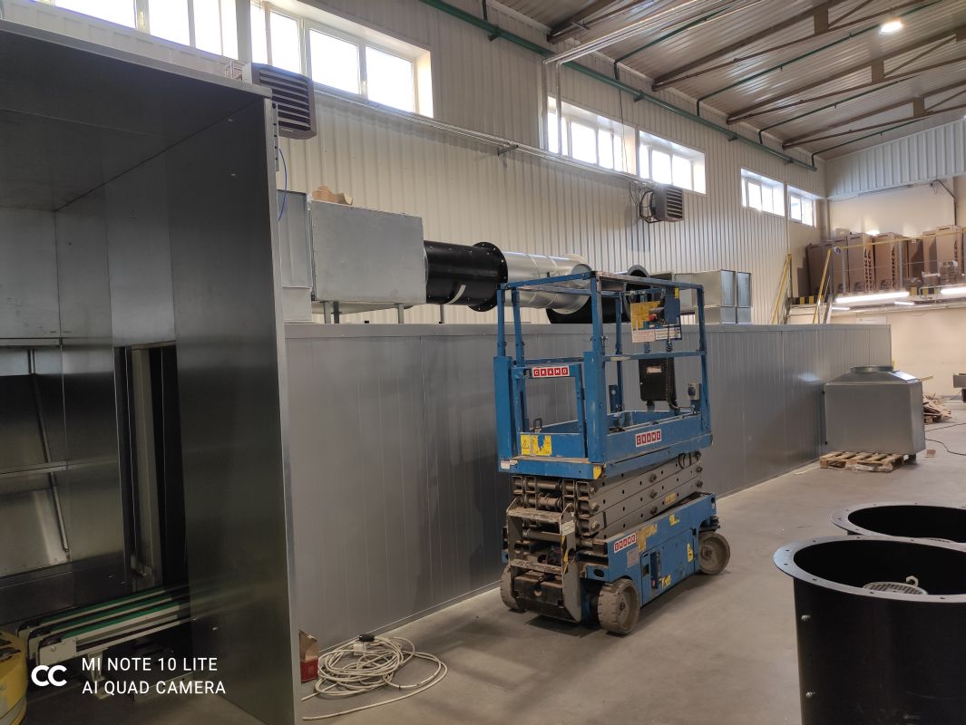 Lacquering line of narrow edge surfaces / WIKOMA / 