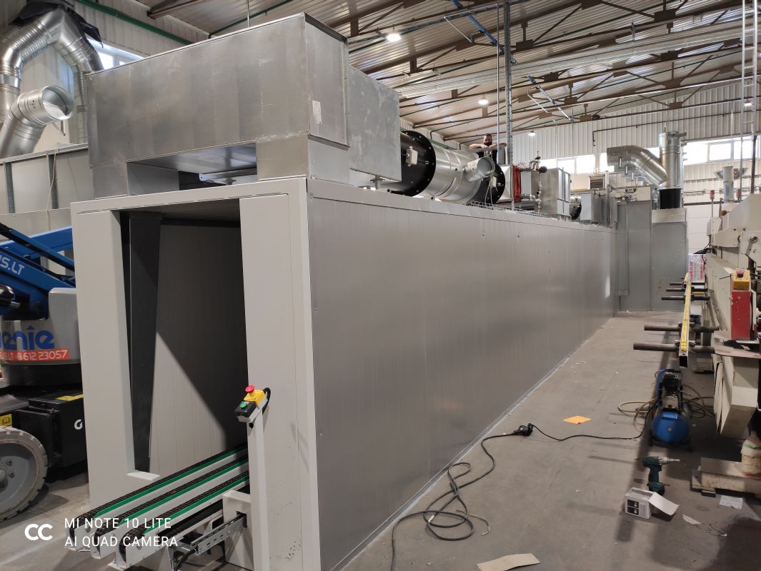 Lacquering line of narrow edge surfaces / WIKOMA / 