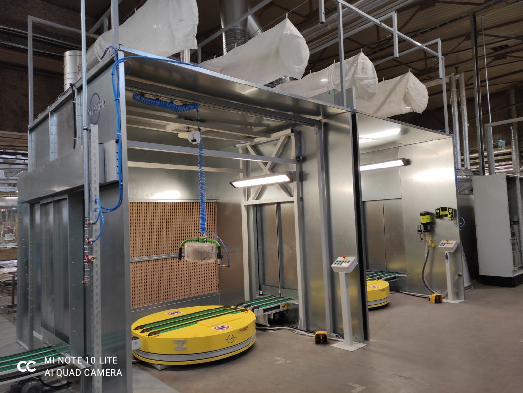 Lacquering line of narrow edge surfaces / WIKOMA / 
