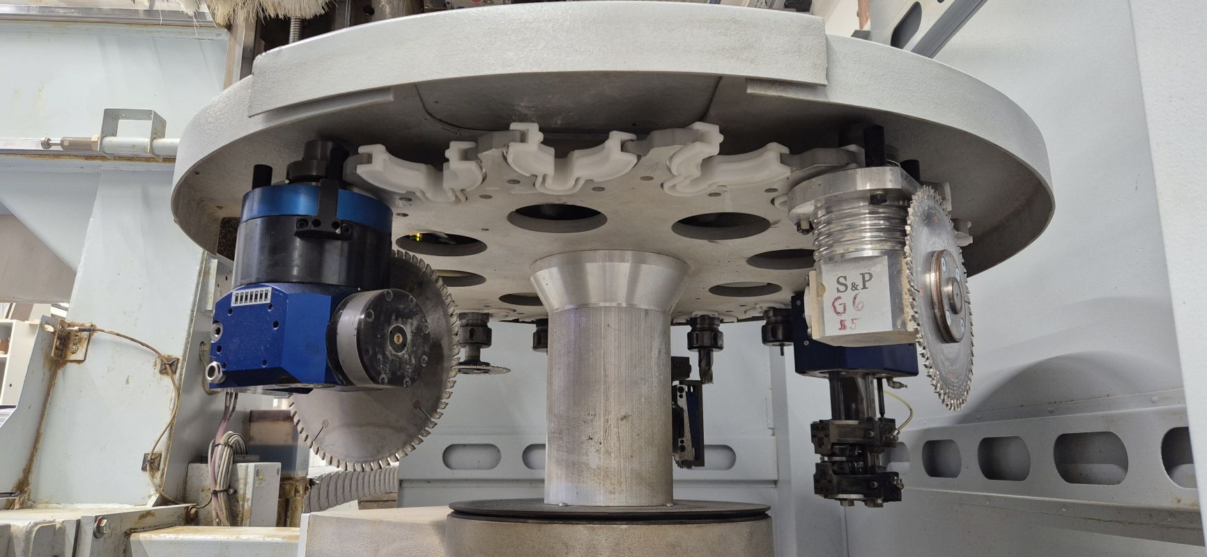 CNC - Machining Center with gluing unit / HOMAG / BMG 512/40/12/V/A