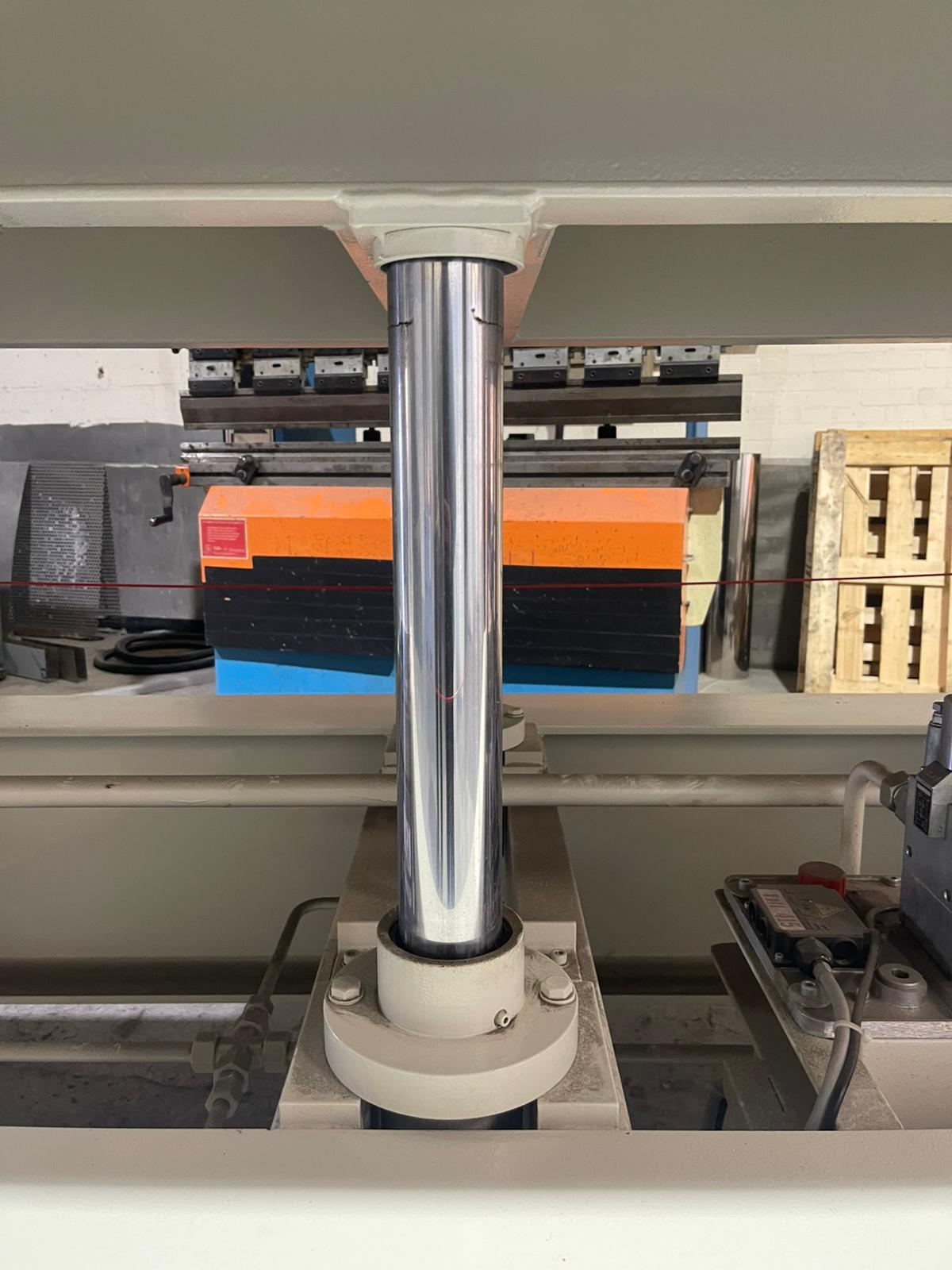 hot press / ORMA / NPC/DIGIT 6/95 30/13 AS-BO