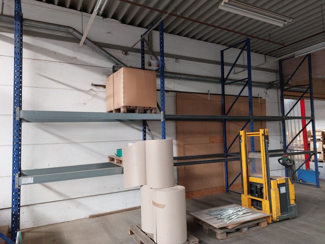 Pallet racking systems / N/A / 