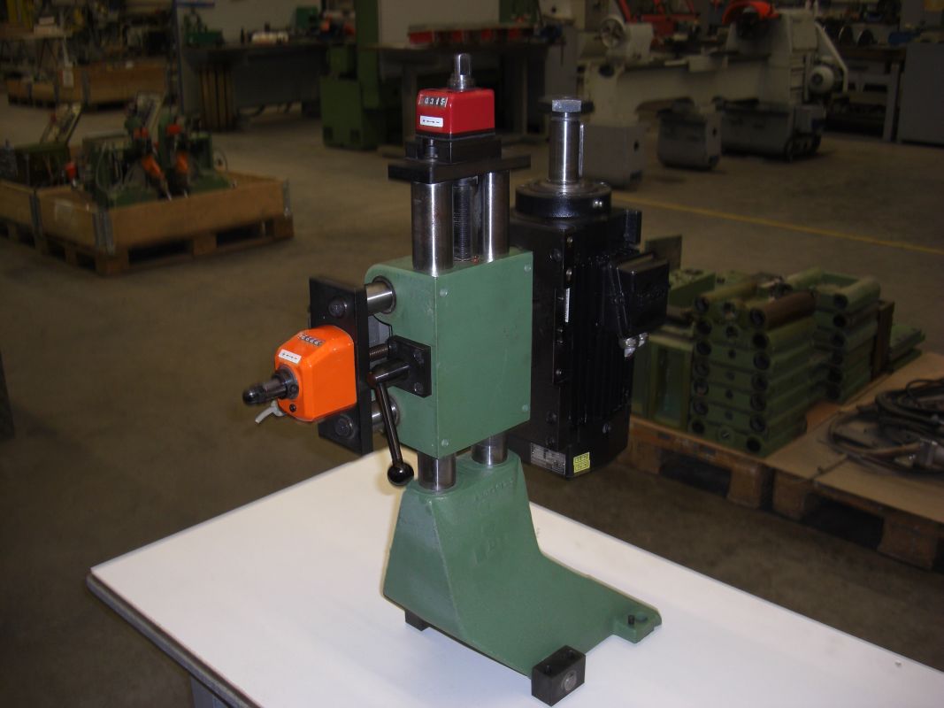 Unit for grooving / precision cutting / IMA / diverse